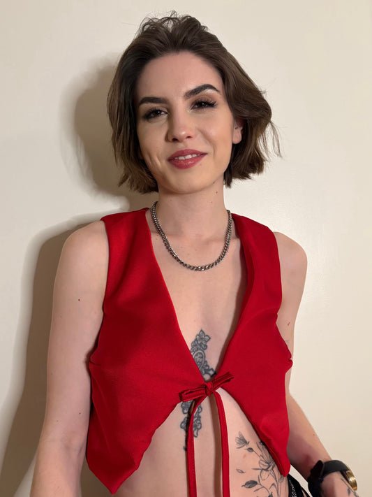 Petalo De Rose Vest - Feisty Red