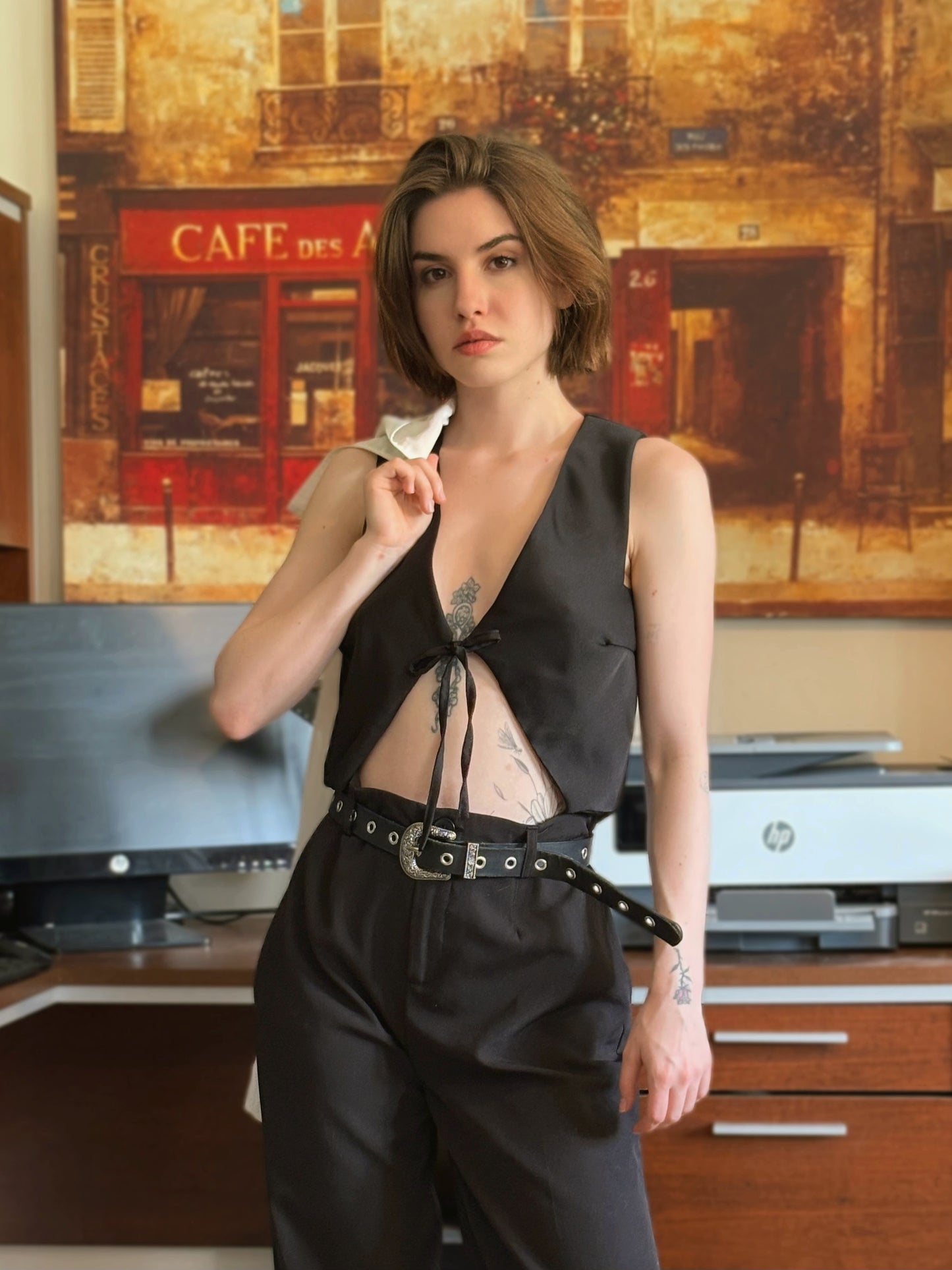 Petalo De Rose Vest - Blazin Black
